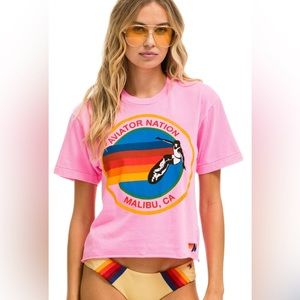 SIGNATURE MALIBU BOYFRIEND TEE - NEON PINK
XS